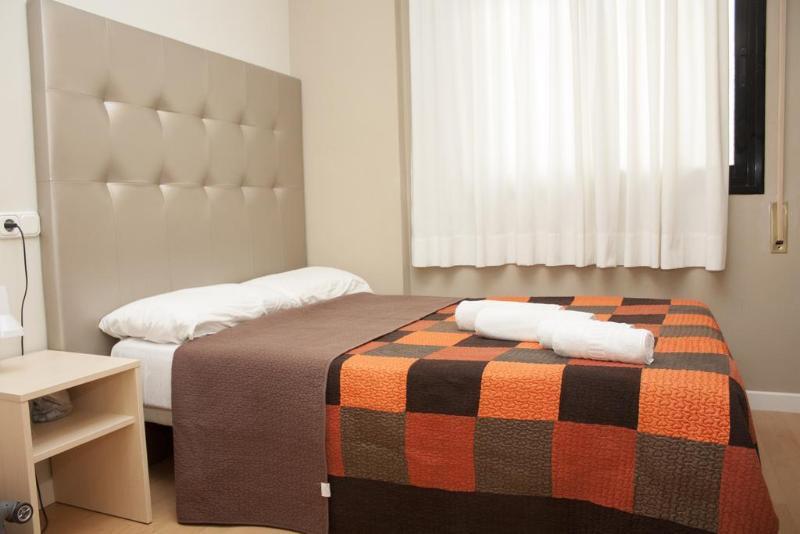 Residencia Universitaria San Agustin Барселона Екстер'єр фото